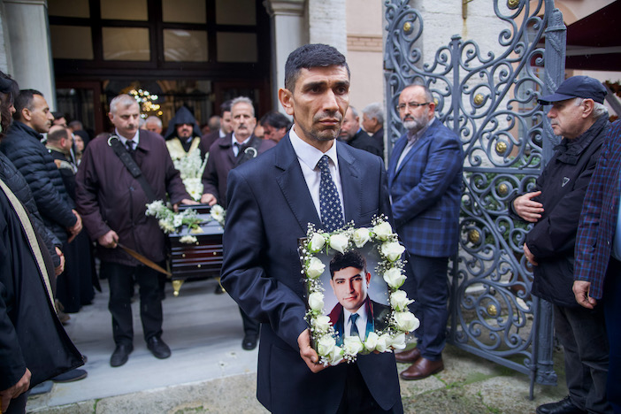 "Sevgili Hakan, adanmışlığını hiç ama hiç unutmayacağız"